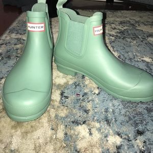 BRAND NEW NEVER WORN HUNTER BOOTS!
