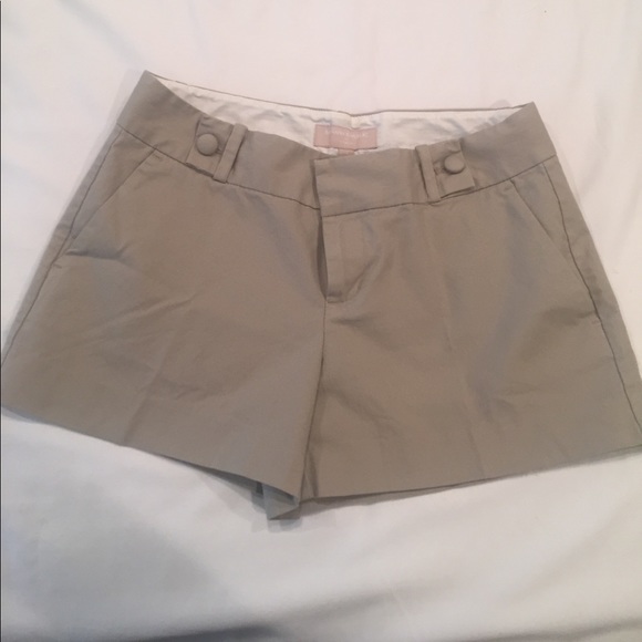 Banana Republic Pants - Banana Republic khaki shorts size 4