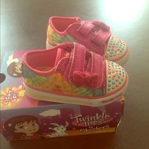 Twinkle toes Sketchers!!