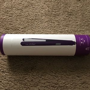 Nume hair straightener
