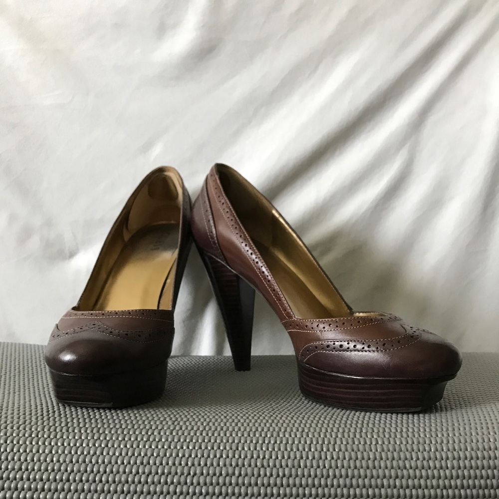 Shoes - Picture 2 of 4