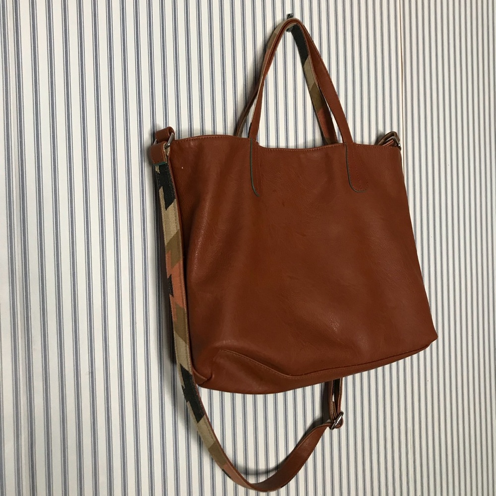 Reversible tote purse
