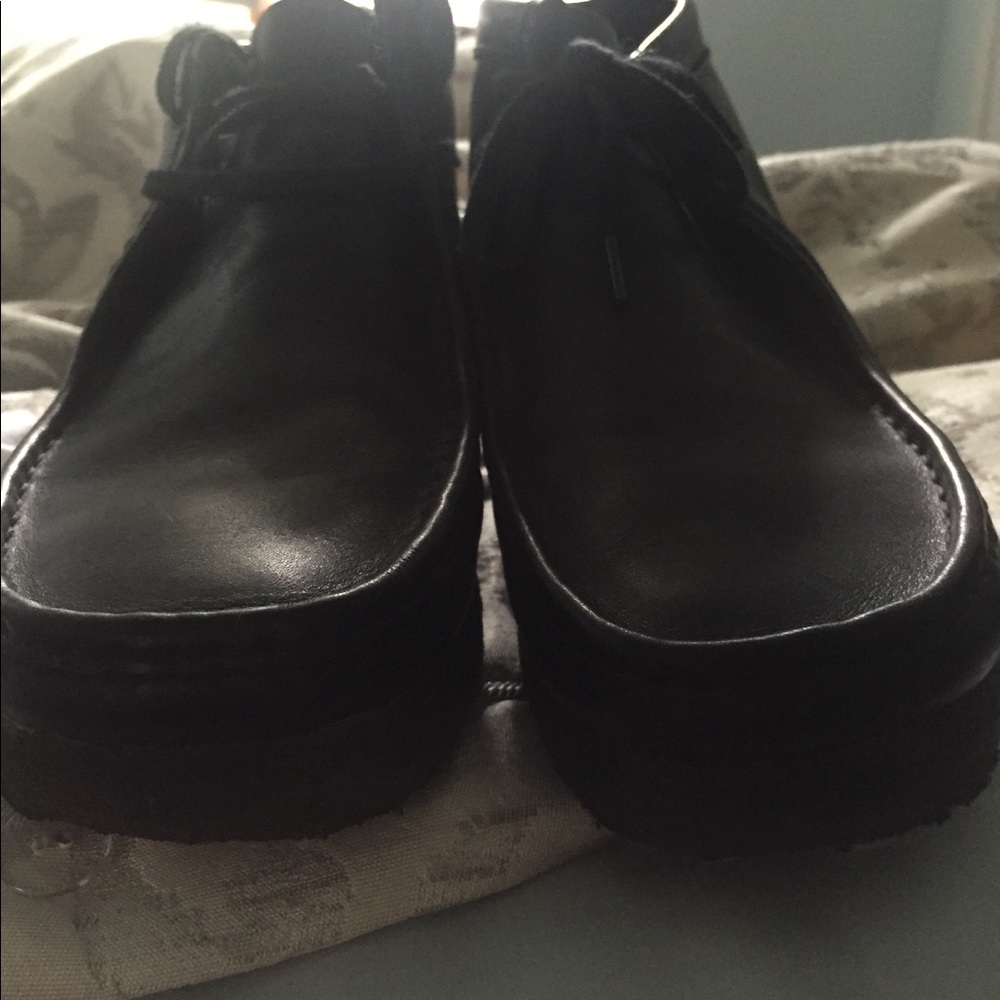 Clarks leather hi top shoe