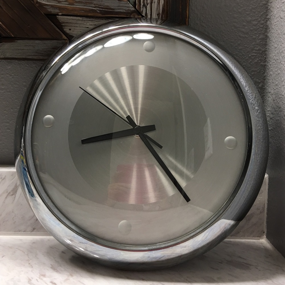 ❤️12" Round silver wall clock❤️