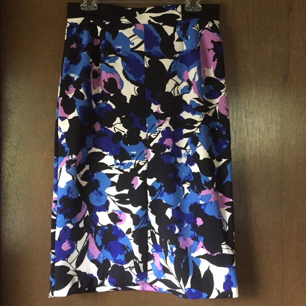 Worthington Pencil Skirt