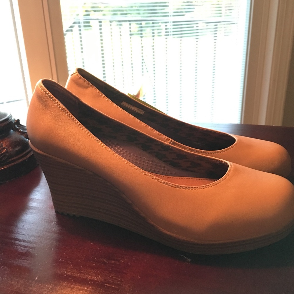 Croc Wedges