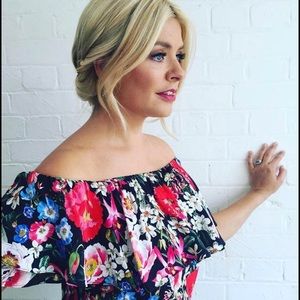 Zara On-or-Off Shoulder Top