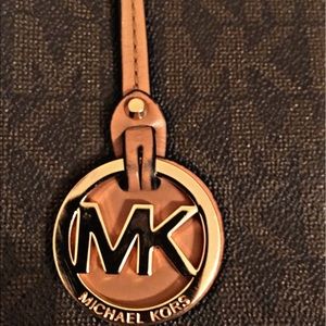(Women's) MK Luxury Purse.