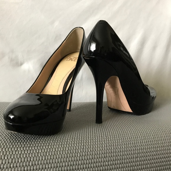 Shoes - Picture 2 of 5