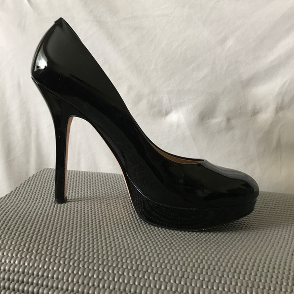 Shoes - Picture 5 of 5