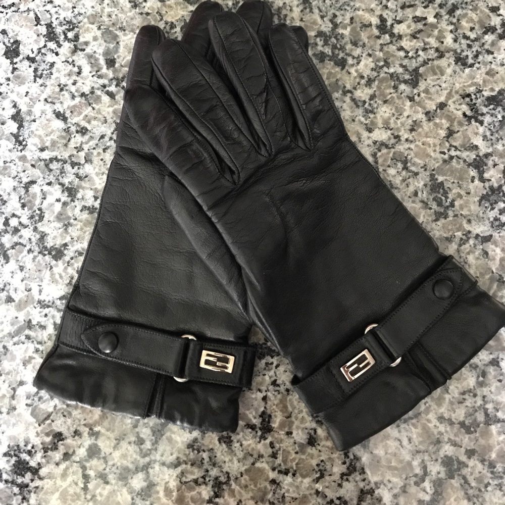 Fendi Black Leather Gloves 7 Fendi Logo PRICE DROP