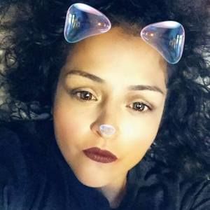 Meet your Posher, Isabel