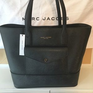 🆕MARC JABOBS NEW LARGE SHOULDER TOTE 💯AUTHENTIC 🆕MARC JABOBS NEW LARGE SHOULDER TOTE 💯AUTHENTIC
