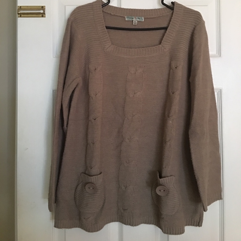 Sweater with pockets