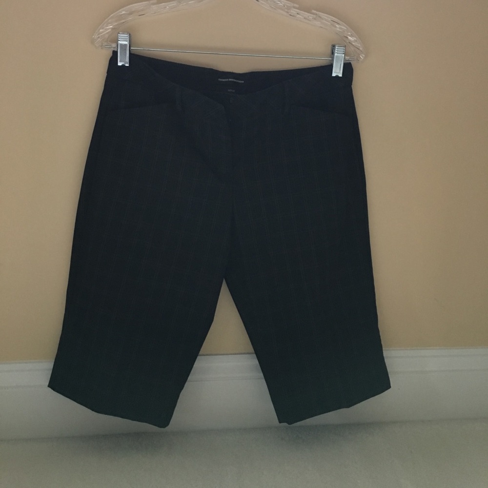 Express work shorts. Black  size 4 editor fit