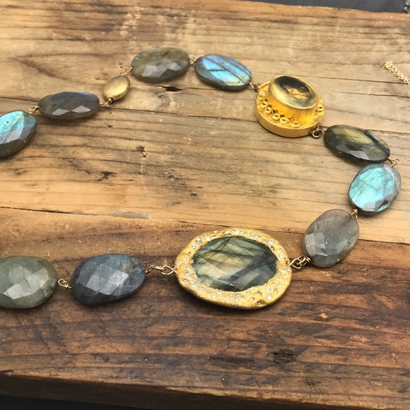 Handmade Labradorite statement necklace - Picture 3 of 6