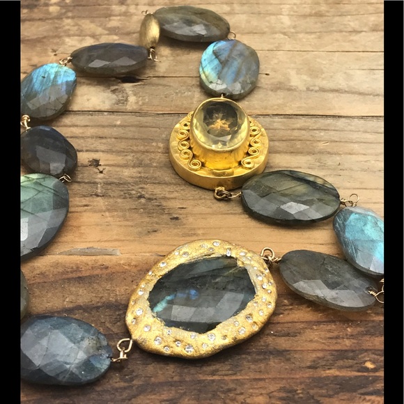 Handmade Labradorite statement necklace - Picture 4 of 6