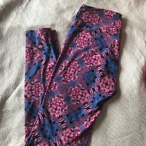 LuLaRoe Tye-Dye OS Leggings Blue, Pink & Black