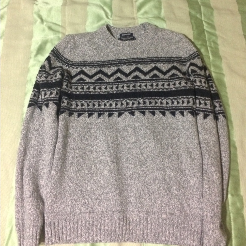 American Eagle Grey Patterned Knit Sweater