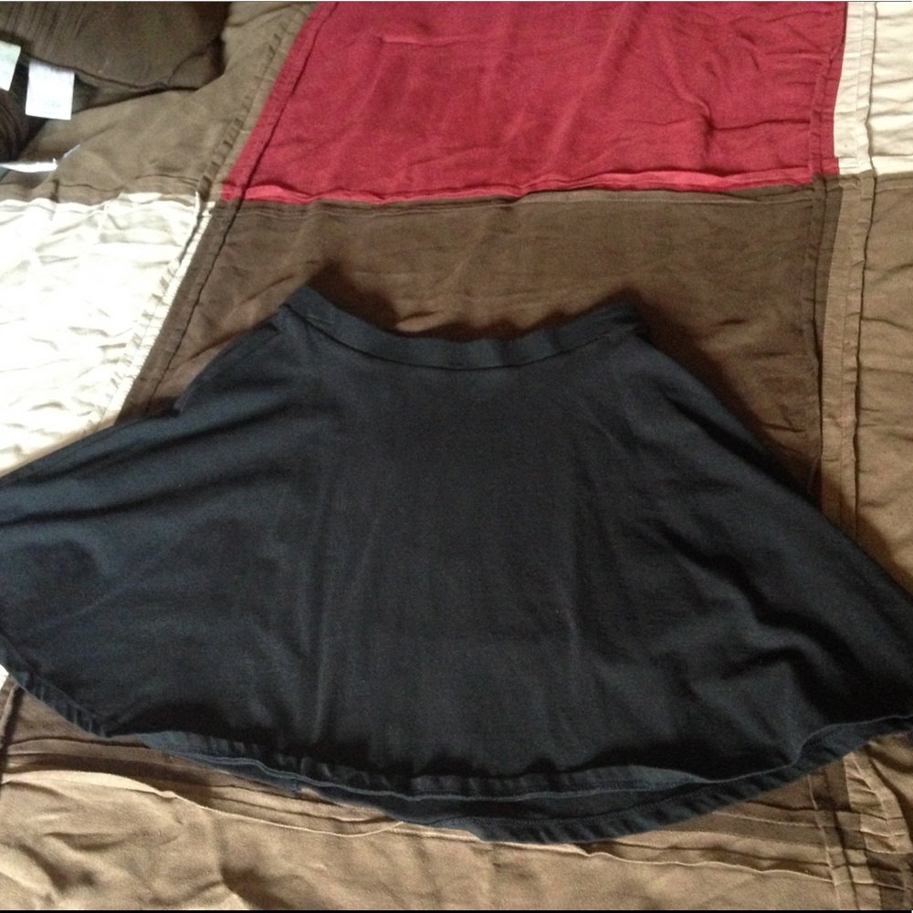 Black forever21 skater skirt