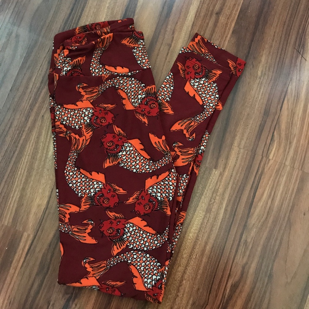 Lularoe Koi Fish Leggings OS Red