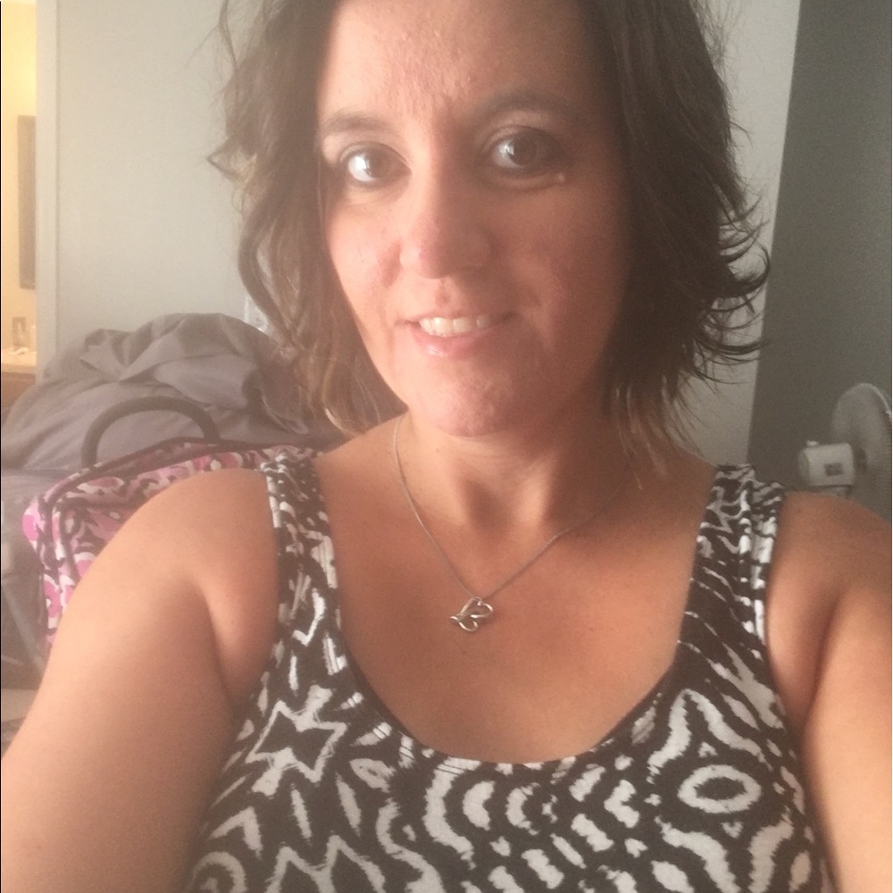 Meet your Posher, Sabrina