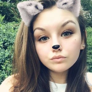 Meet your Posher, Elena