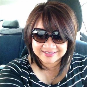 Meet your Posher, Elena