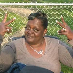 Meet your Posher, Dennis