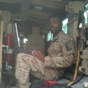 Meet your Posher, Derrick