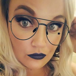 Meet your Posher, Rachelle