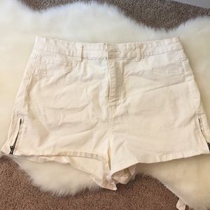 F21 midrise shorts.