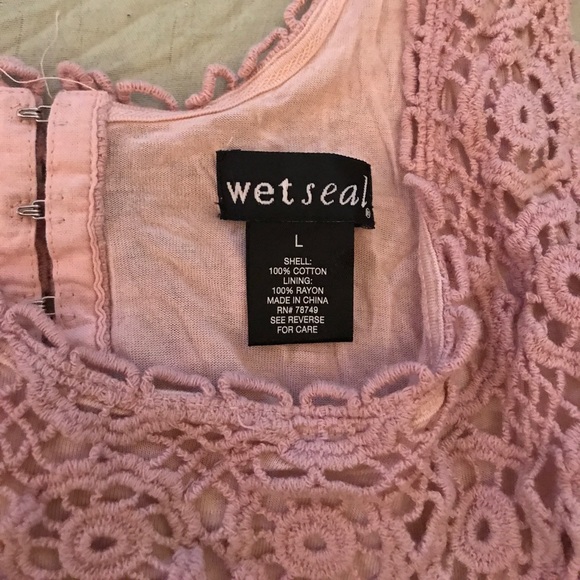 Wet seal crop top - Picture 2 of 2