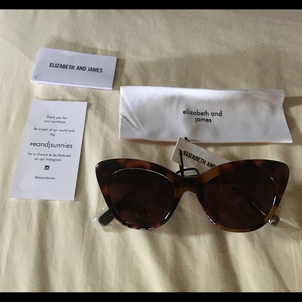 Brand new Elizabeth and James sun glasses