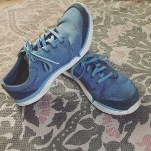 😍BOGO😍 Amazing Teva Sneakers
