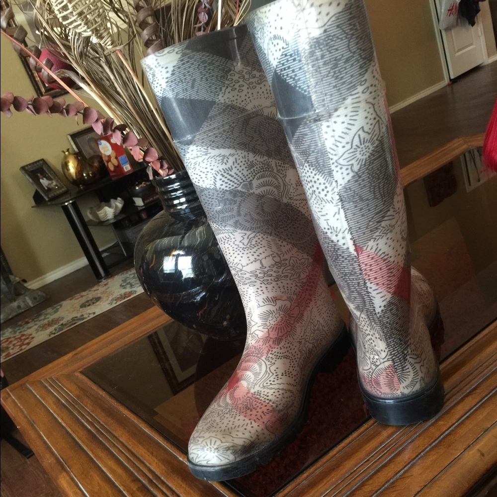Burberry Rain boots Nova Check Mid-calf sz 11 (41)