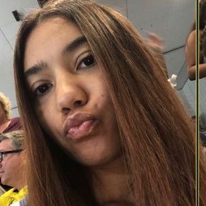 Meet your Posher, Chloe