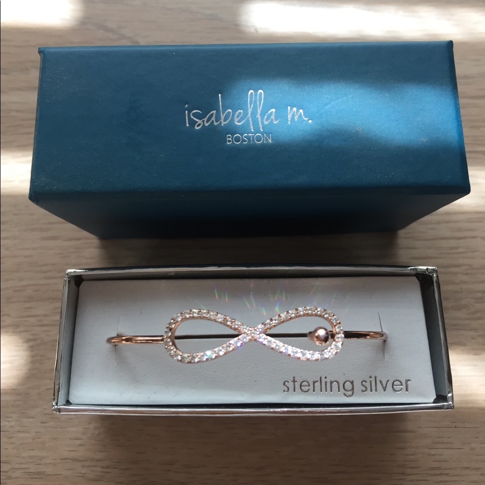 Isabella m. Infinity bracelet