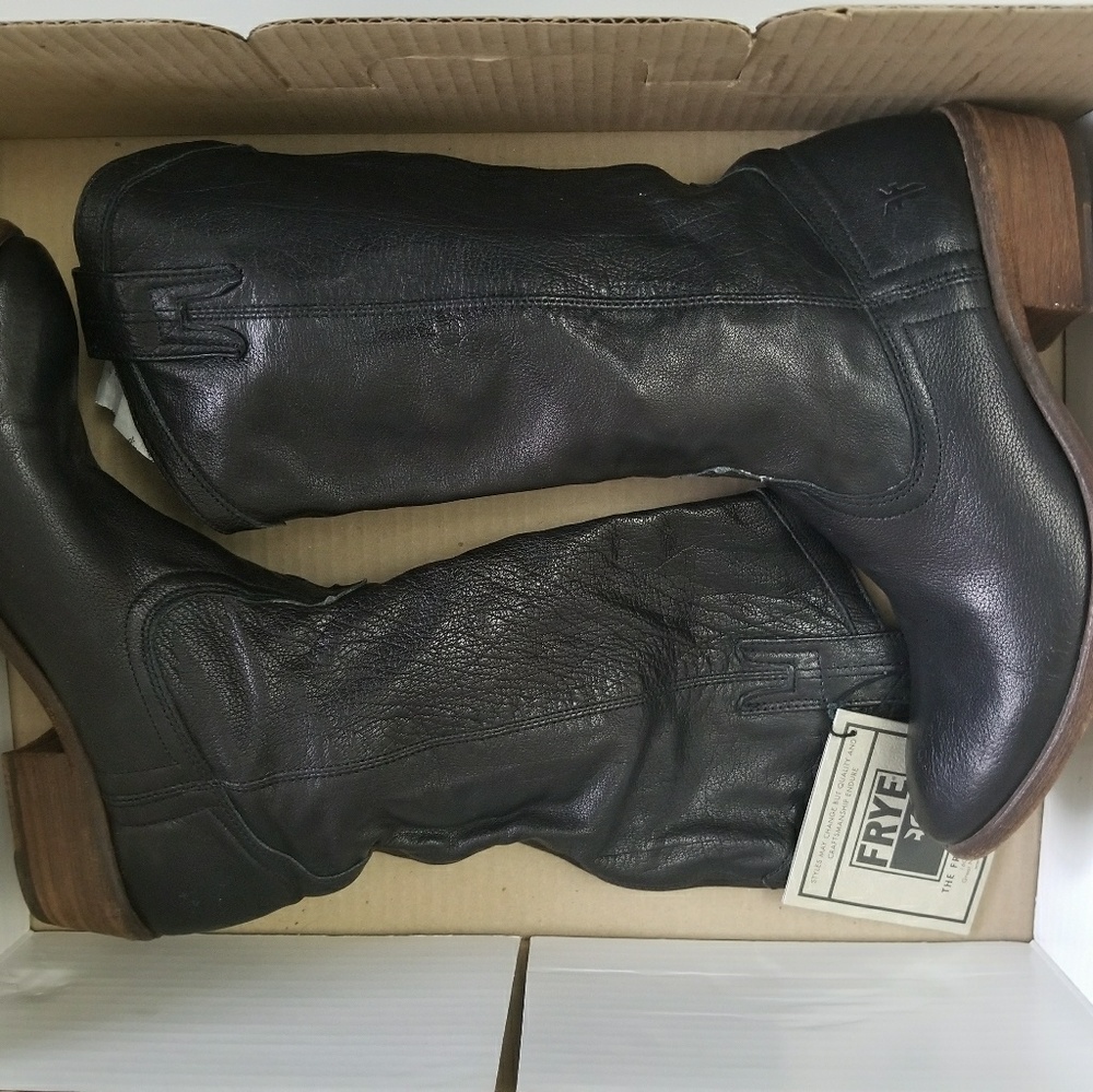 Frye Carson Cowboy Boots