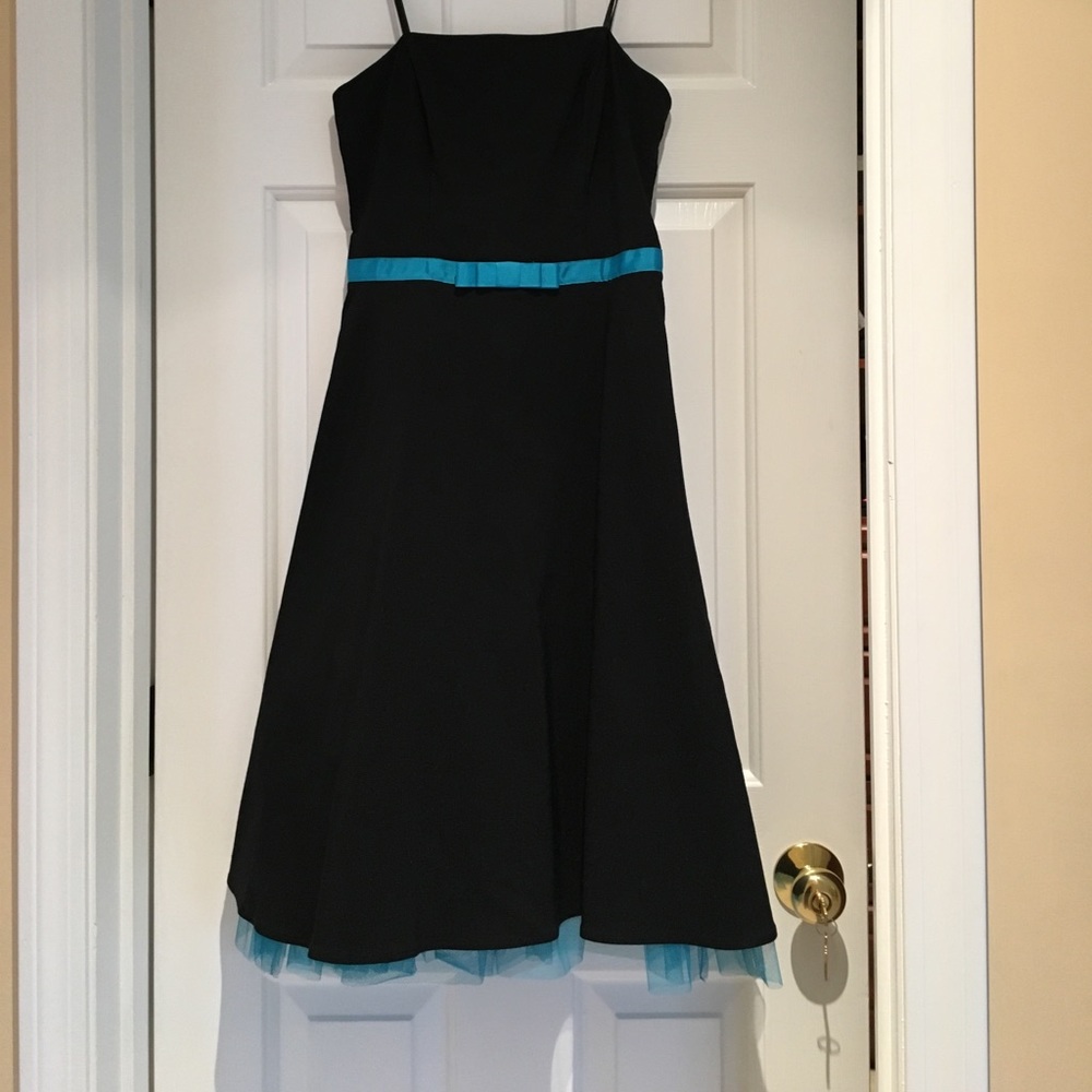 Black dress w teal petticoat size 5/6