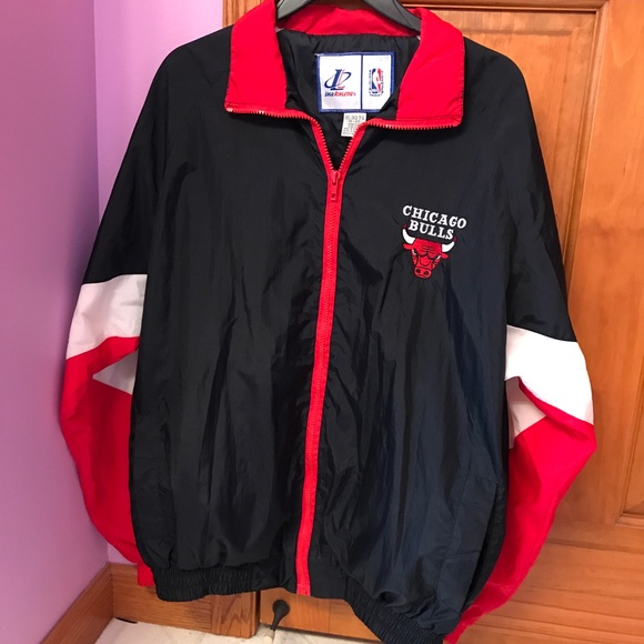 bulls windbreaker jacket