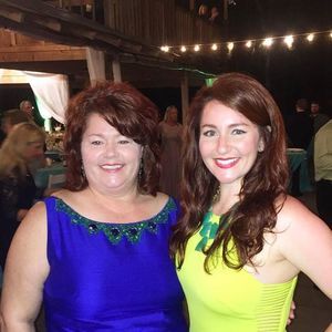 Meet your Posher, Lora