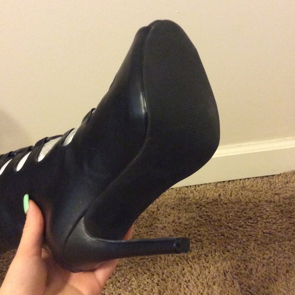 "Addisyn" JustFab boots! - Picture 4 of 7