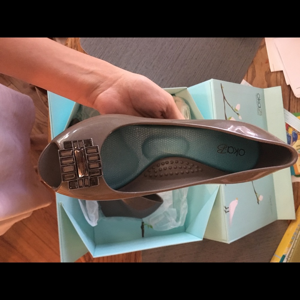 OkaB Women's Wedges 💎