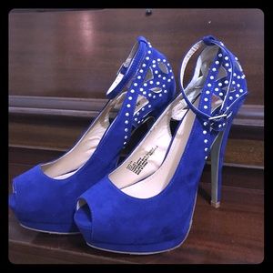 Brand New Never Worn Jus Fab Heels