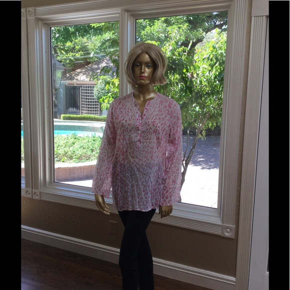 Super cute printed top - Picture 1 of 3