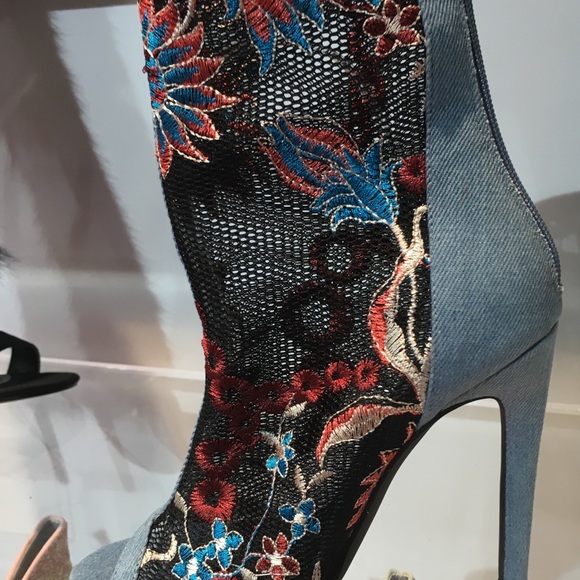 Shoes - Picture 3 of 4