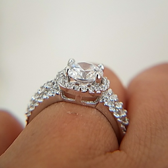 14k Gold plated Engagement Ring with 1.5ct Round - Picture 3 of 8