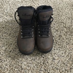 Everest Hiking/Rock climbing boots. Up 4 Offers!!!