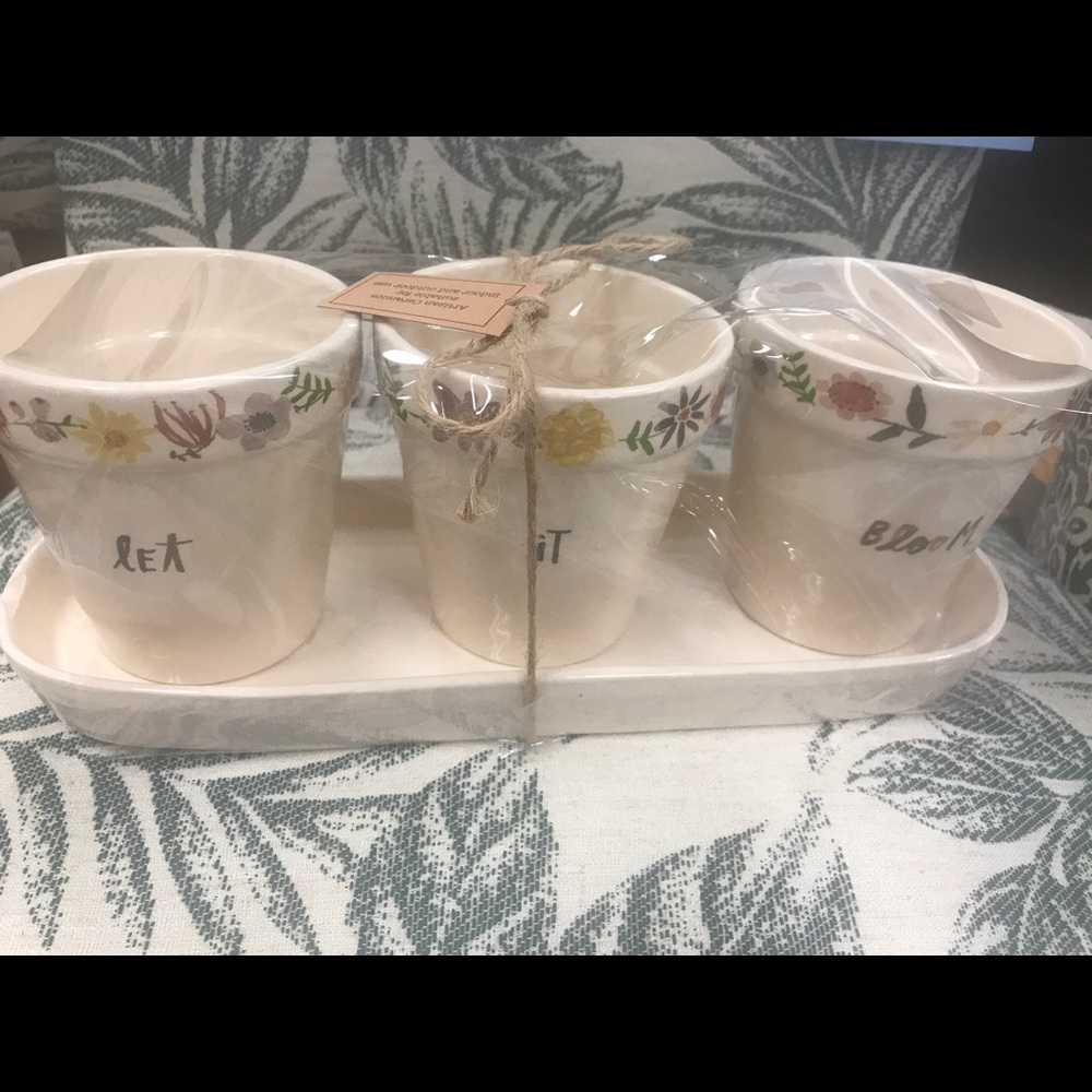 Rae Dunn Flower Pots